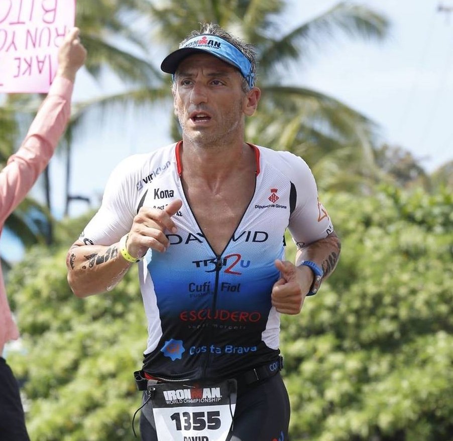 David Llinares Bosch en una competición de triatlón